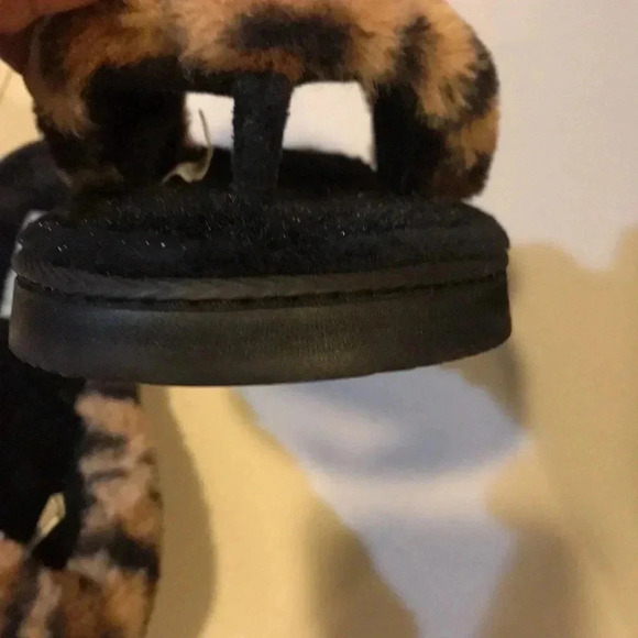 Dearfoams Animal Print Soft Faux Fur Thong Slippers Size Large 9-10 - Picture 6 of 8